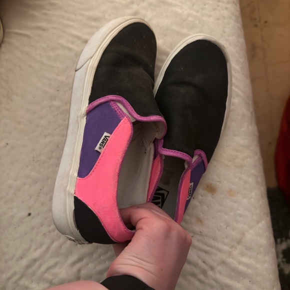 vans - Picture 2 of 5